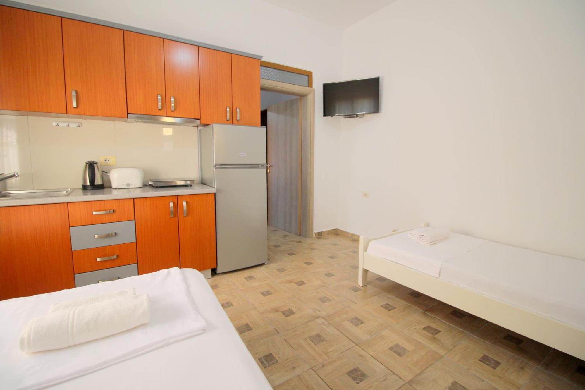 Ksamil City Center Villa Buitenkant foto
