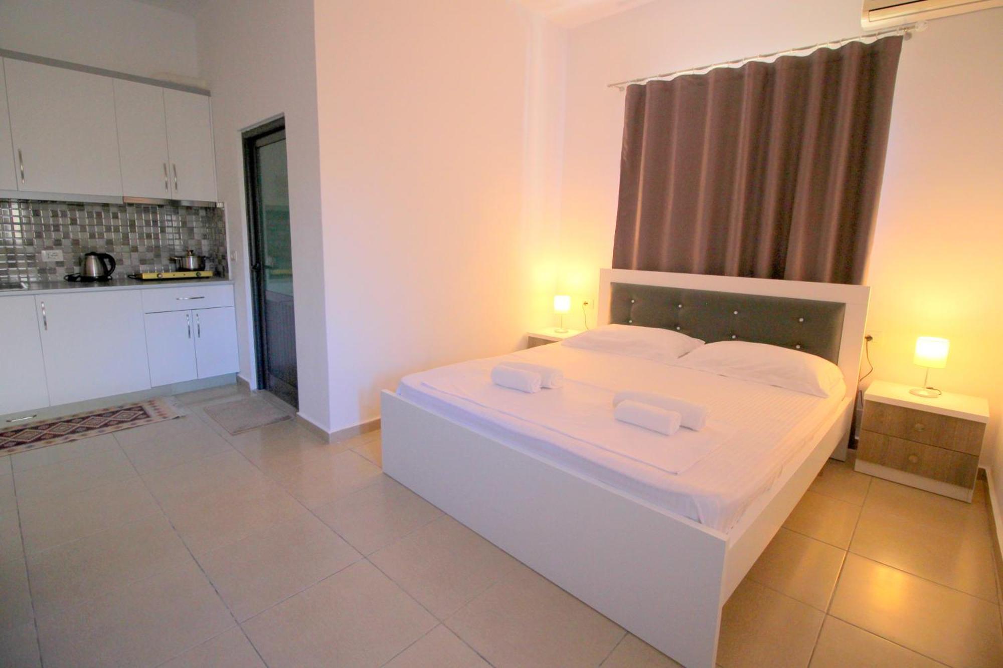 Ksamil City Center Villa Buitenkant foto