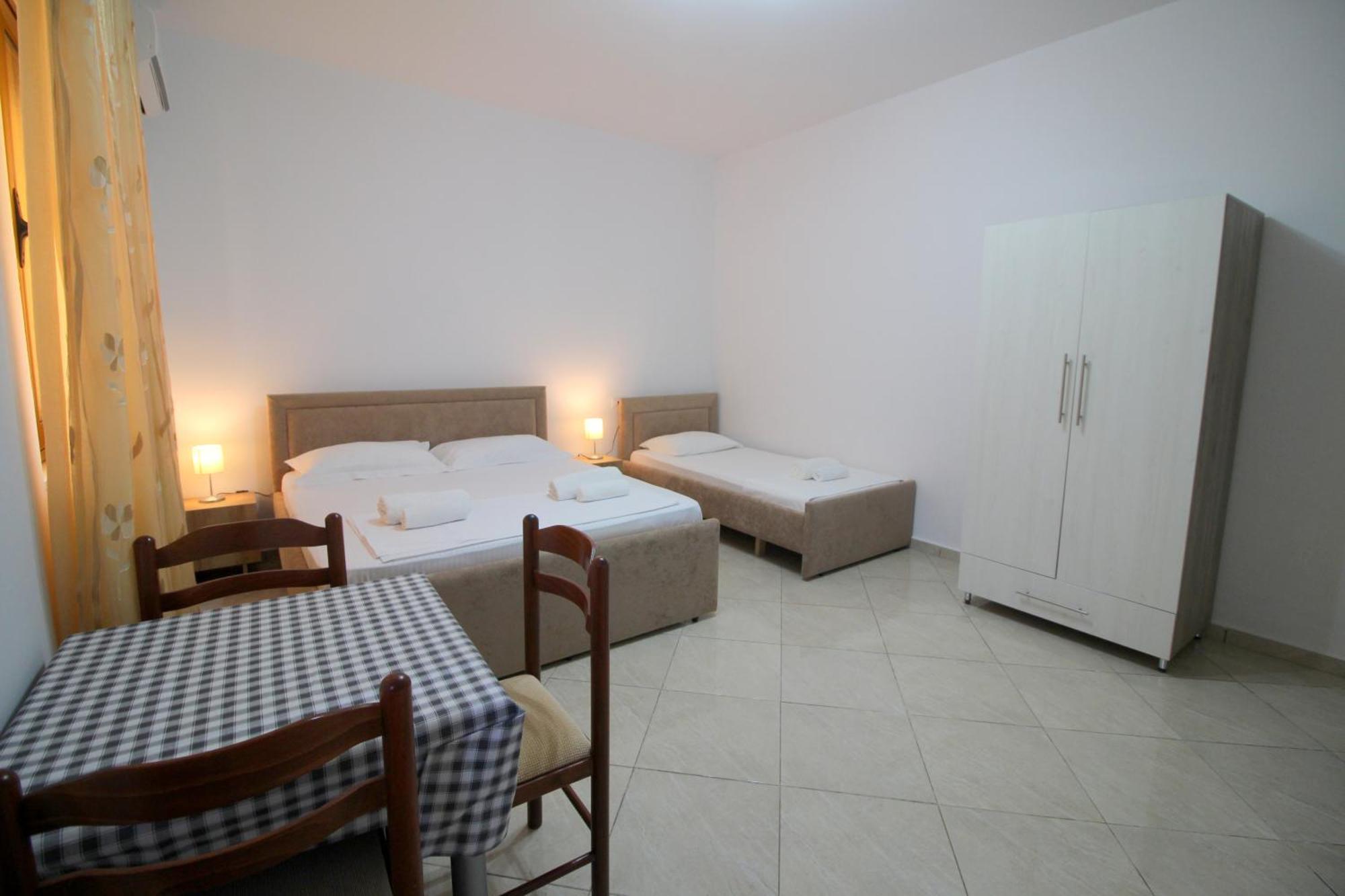 Ksamil City Center Villa Buitenkant foto