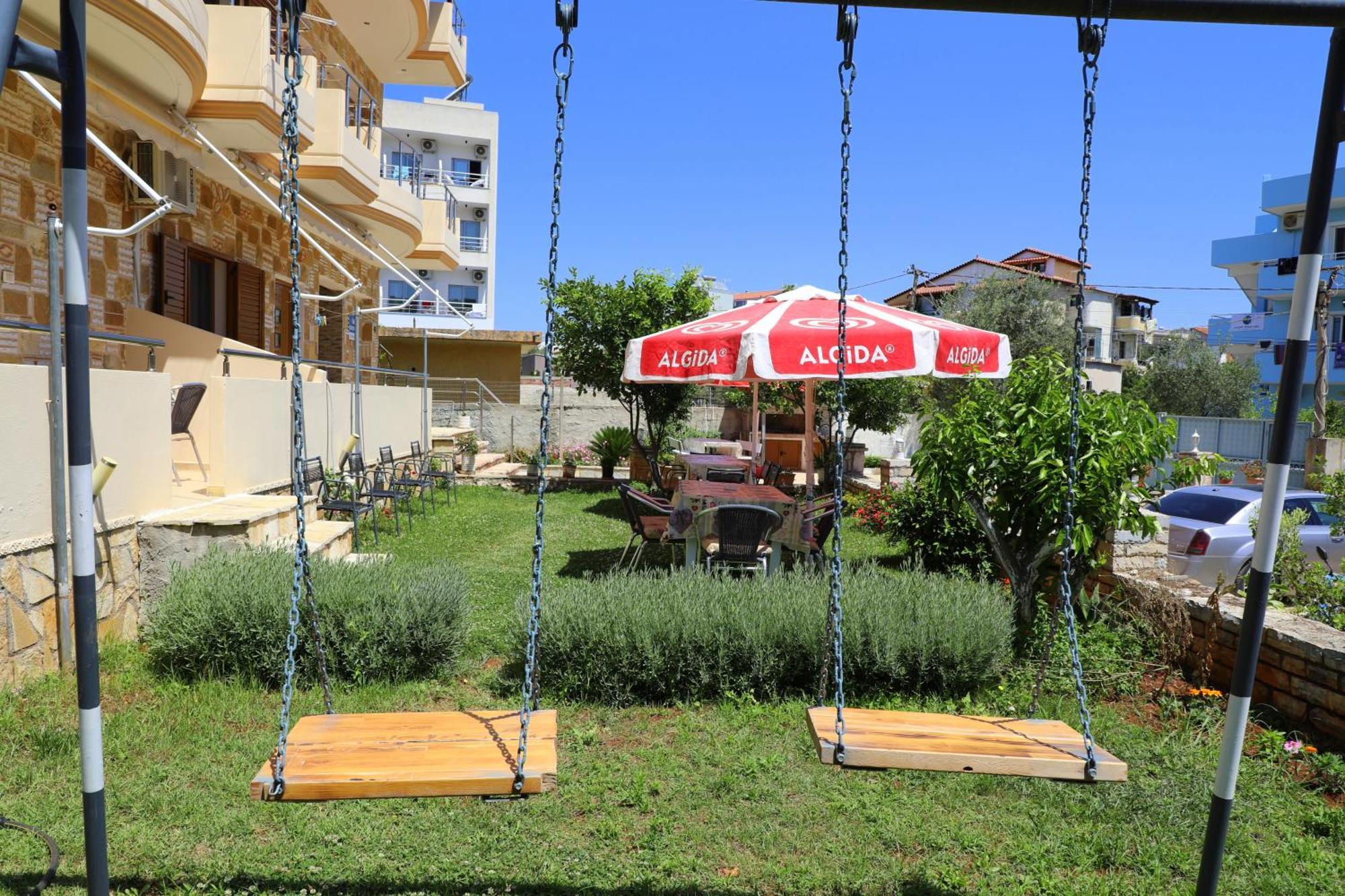Ksamil City Center Villa Buitenkant foto